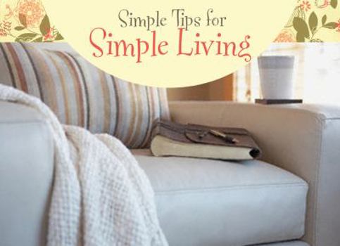 Paperback Simple Tips for Simple Living (LIFE'S LITTLE BOOK OF WISDOM) Book