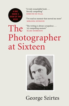 Paperback The Photographer at Sixteen Book