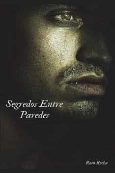 Paperback Segredos Entre Paredes [Portuguese] Book