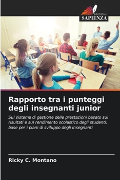 Paperback Rapporto tra i punteggi degli insegnanti junior [Italian] Book