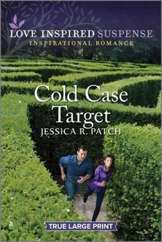 Paperback Cold Case Target: A Thrilling Romantic Suspense Book [Large Print] Book