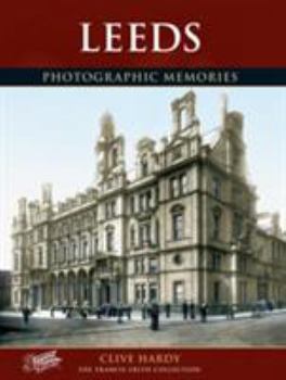 Paperback Francis Frith's Leeds (Photographic memories) Book