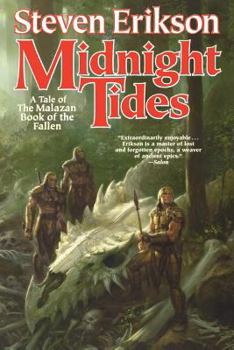 Paperback Midnight Tides: Book Five of the Malazan Book of the Fallen Book
