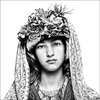 Hardcover Platon: Paros Book