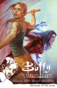 Paperback Buffy the Vampire Slayer Season 9 Volume 4: Welcome to the Team Book