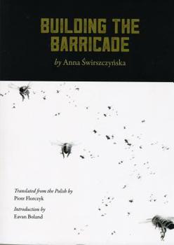 Paperback Building the Barricade Book