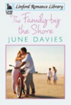 Paperback The Family by the Shore [Large Print] Book