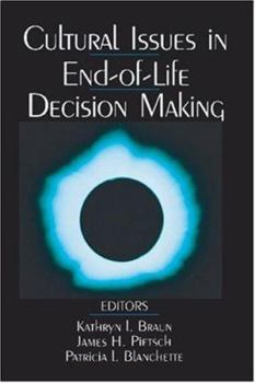 Paperback Cultural Issues in End-Of-Life Decision Making Book