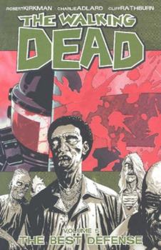 Paperback Walking Dead Volume 5: The Best Defense Book