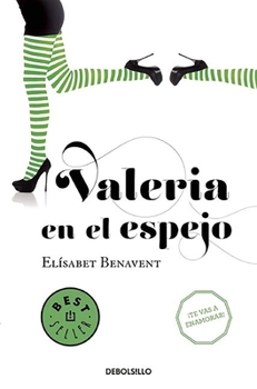 Paperback Valeria En El Espejo / Valeria in the Mirror [Spanish] Book