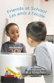 Paperback Friends at School/ Les amis a` l'e`cole Book