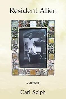 Paperback Resident Alien: A Memoir Book