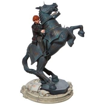 Gift Wizarding World of Harry Potter Ron Weasley Chess Knight Figurine Book
