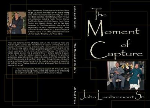 Paperback The Moment of Capture Book