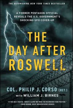 Paperback The Day After Roswell Book