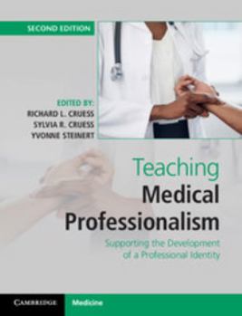 Paperback Teaching Medical Professionalism Book
