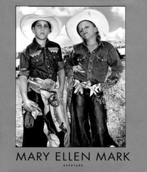 Hardcover Mary Ellen Mark: An American Odyssey 1963-1999 Book