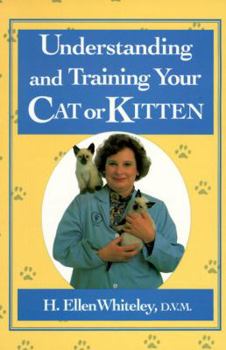 Paperback Understanding and Training Your Cat or Kitten Book