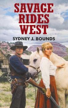 Paperback Savage Rides West [Large Print] Book