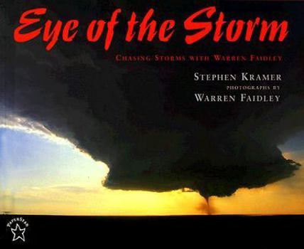 Paperback Eye of the Storm (Picture Books) Book