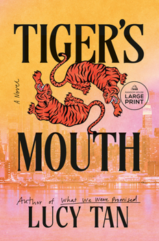 Paperback Tiger's Mouth [Large Print] Book