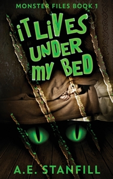 Hardcover It Lives Under My Bed [Large Print] Book
