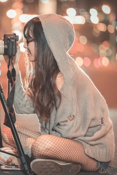 Mein perfektes Foto: Das Fototagebuch zum selbst ausfüllen ? Dokumentiere die beste Tageszeit und Wetter ? Das perfekte Equipment und die optimale ... ? Motiv: Frau mit Kamera 2 (German Edition)