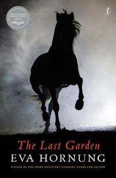 Paperback The Last Garden Book