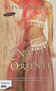 Paperback Luna de Oriente = Eastern Moon [Spanish] Book