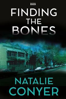 Paperback Finding the Bones Book
