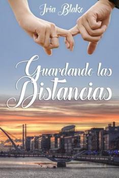 Paperback Guardando las Distancias [Spanish] Book
