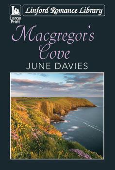 Paperback Macgregor's Cove [Large Print] Book