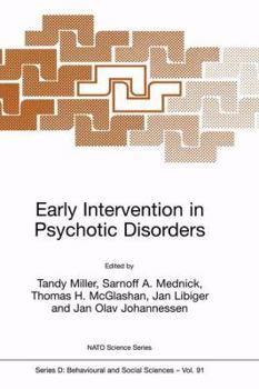 Paperback Early Intervention in Psychotic Disorders Book