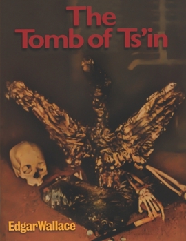 Paperback The Tomb of Ts'In: Large Print Book