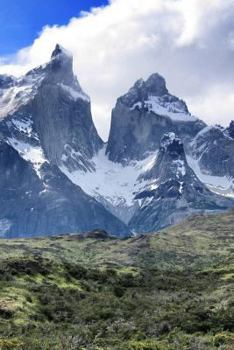 Paperback Andes Mountains in Torres del Paine National Park in Chile Journal: 150 page lined notebook/diary Book