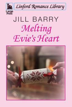 Paperback Melting Evie's Heart [Large Print] Book