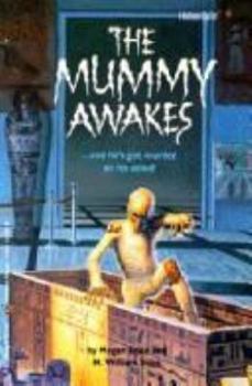 Paperback The Mummy Awakes! (Bullseye Chillers) Book