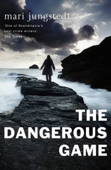 Paperback The Dangerous Game Book