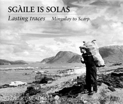 Paperback Sgaile is Solas (English and Multilingual Edition) Book