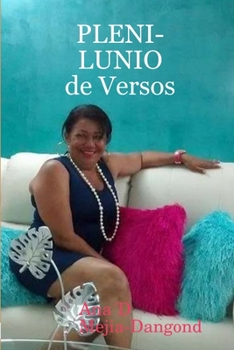 Paperback PLENILUNIO de Versos [Spanish] Book