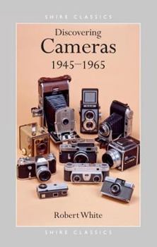 Paperback Discovering Cameras, 1945-65 Book