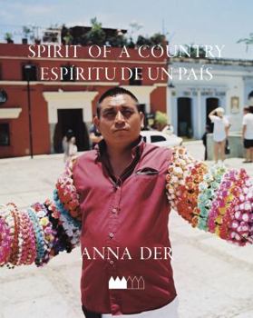 Hardcover Spirit of A Country: Esp?ritu de un Pa?s Book