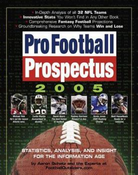 Paperback Pro Football Prospectus 2005 Book