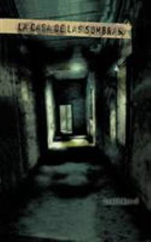 Paperback La Casa de Las Sombras [Spanish] Book