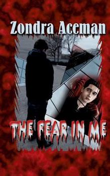 Paperback The fear in me Book