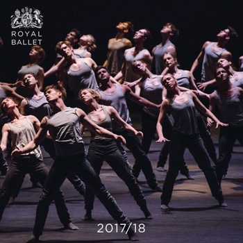 Paperback The Royal Ballet Yearbook 2017/18 Book