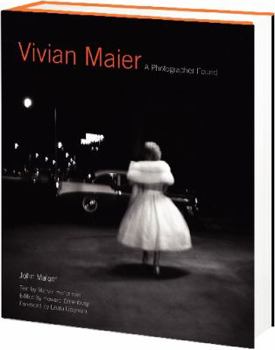 Hardcover Vivian Maier: A Photographer Found Book