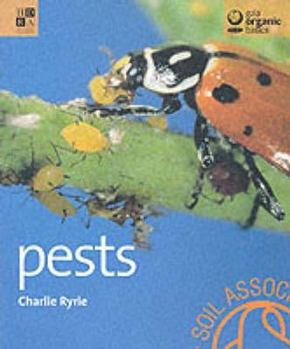 Hardcover Gaia Organic Basics - Pests Book