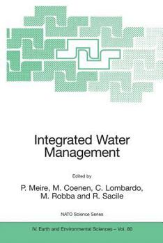 Paperback Integrated Water Management: Practical Experiences and Case Studies Book