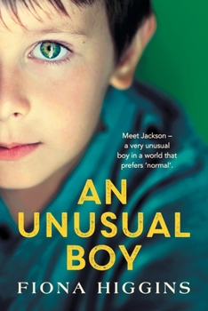 Paperback An Unusual Boy [Large Print] Book
